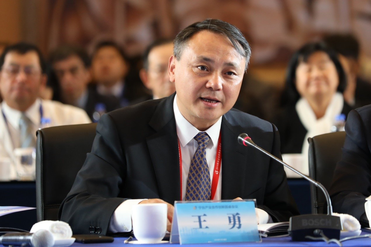 南京圣和藥業(yè)董事長(zhǎng)王勇。新華日?qǐng)?bào)財(cái)經(jīng)客戶(hù)端高雁南攝.jpg